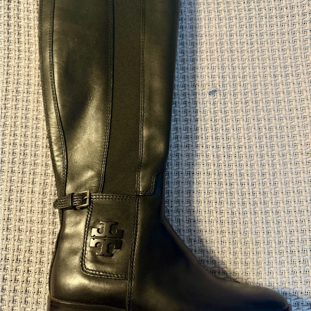 Tory Burch Perfect Black Wyatt 2 Boot Calf Leather Stretch. Like New! - Picture 6 of 12